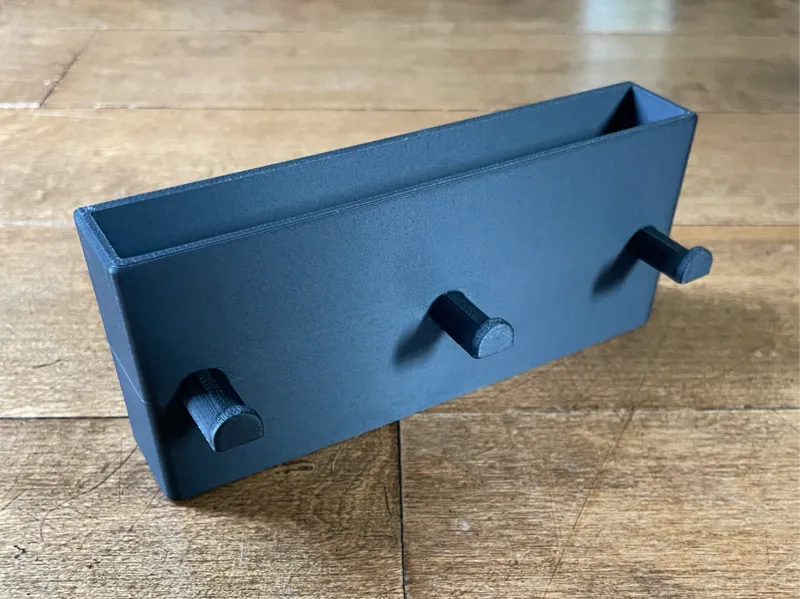 Key Hanger With Compartment