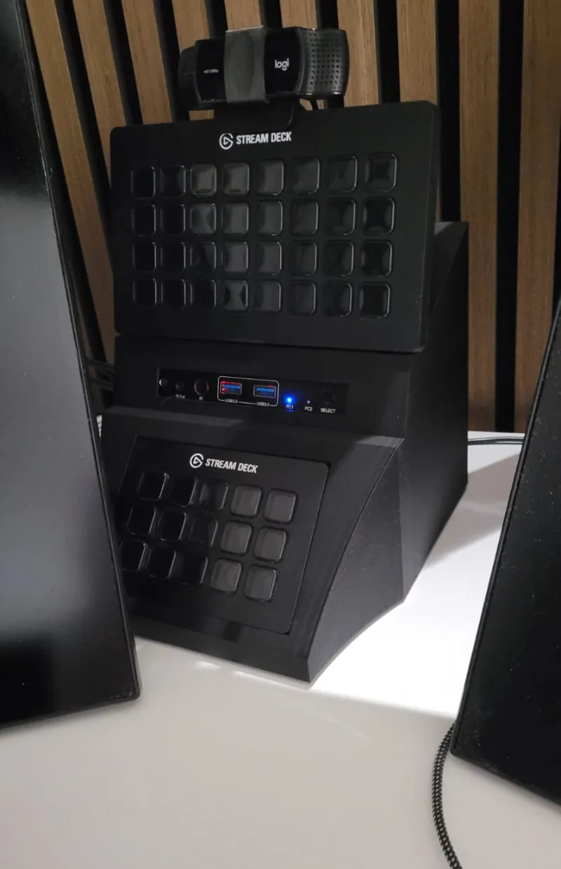 Stream Deck  and XL Dock Stand with USB Switch