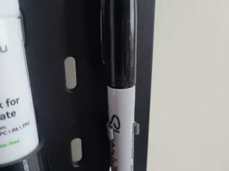 Minimalist pen clip for Skadis