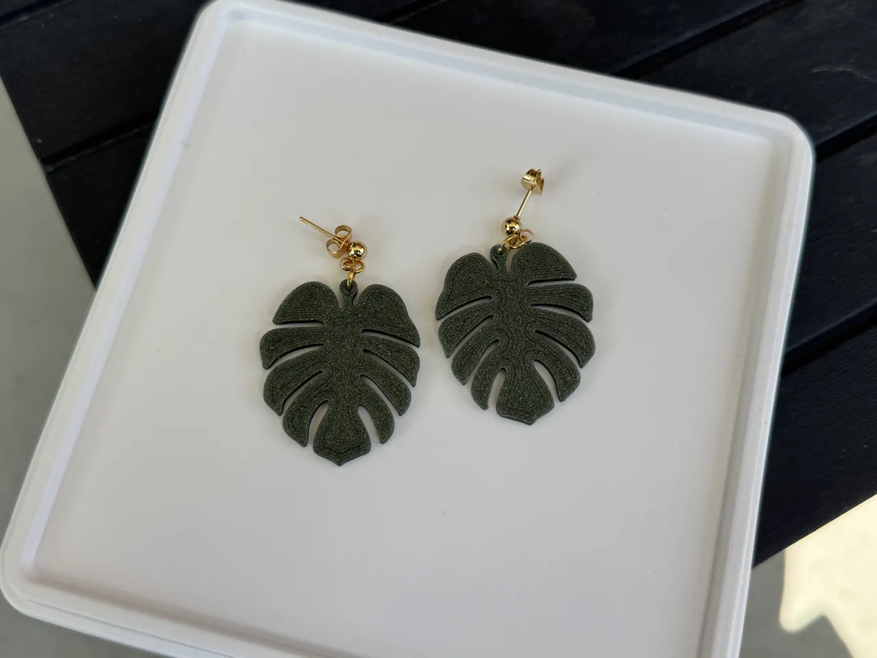 Monstera leaf full earrings view 2