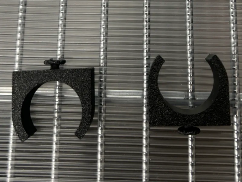 Keyhole mount for wire shelving
