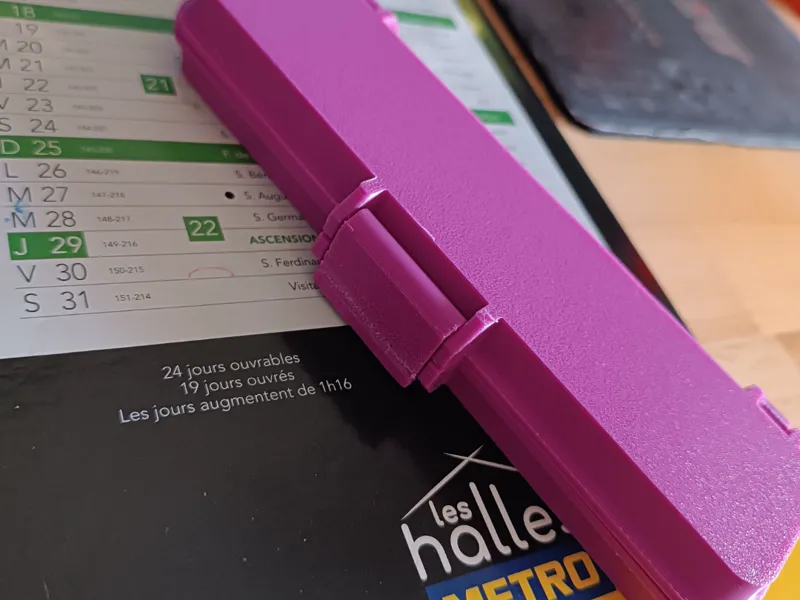 Trousse à stylo renforcée