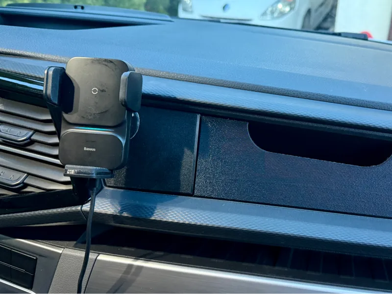 Mount "block" for the dashboard VW California T6.1