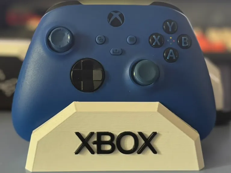 Xbox Controller Stand – Minimal Display Holder