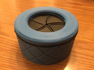 Container With Smooth Iris Mechanism