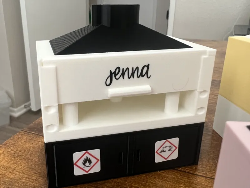 Chemical Fume Hood Miniature Decoration (Name Tag)
