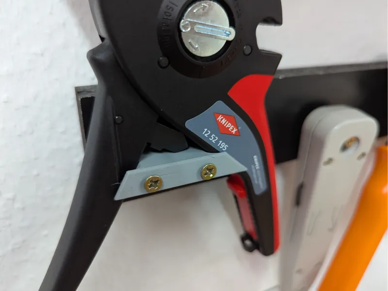 Wall Mount for KNIPEX PreciStrip16 (12 52 195)