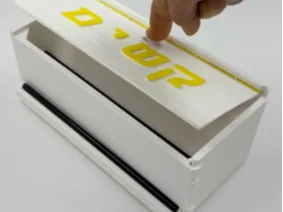 Distributeur de pailles à pression
