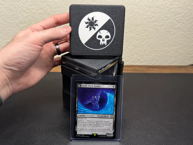 Commander Case Lid - Split White/Black Mana Pip