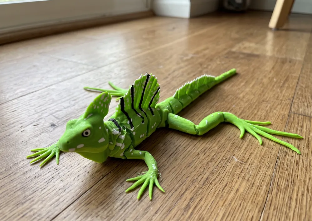 Realistic Flexi Bazilisk Lizard - Free 3D Print Model - MakerWorld