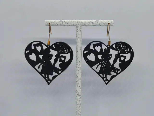 Aretes Corazón del País de las Maravillas