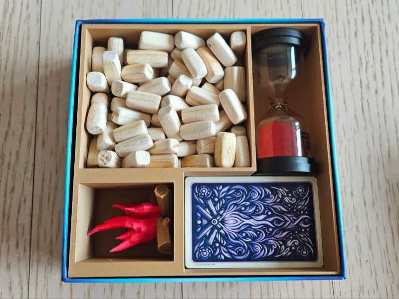 Lastcamper boardgame organizer