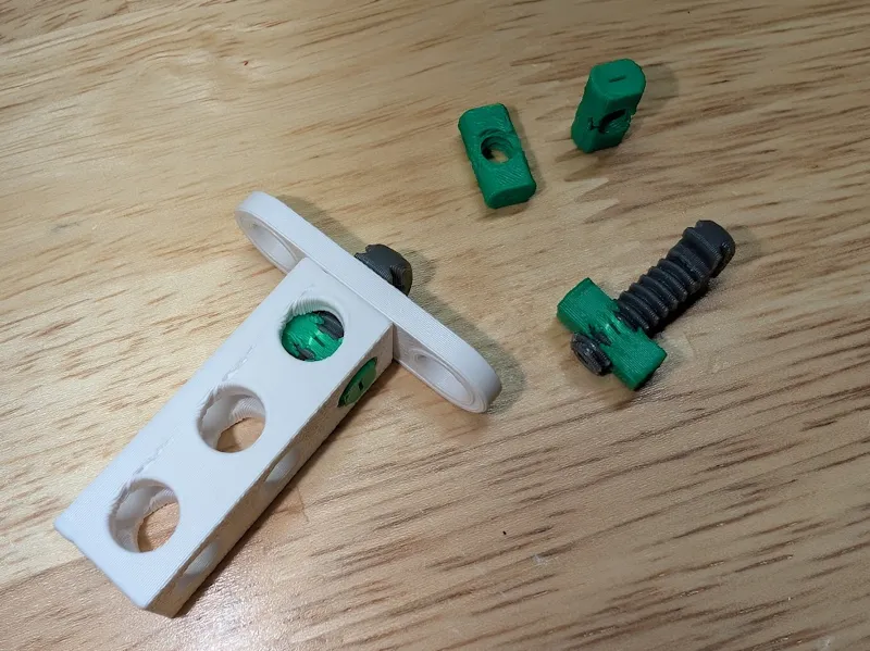STEMFIE Hole Insert Threaded