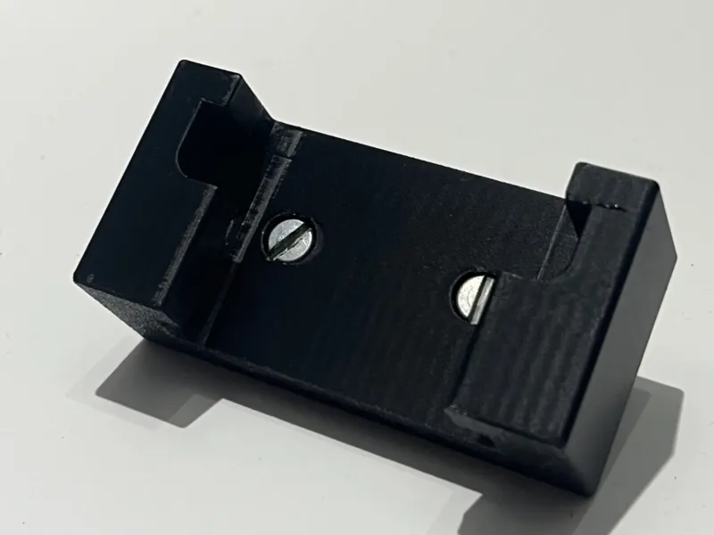 Milwaukee M18 single battery holder