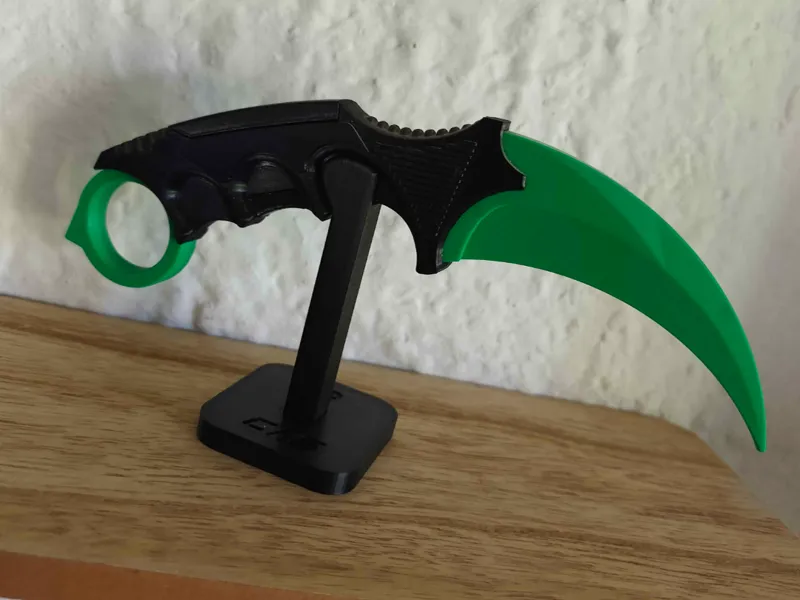 Karambit CS2 desk stand