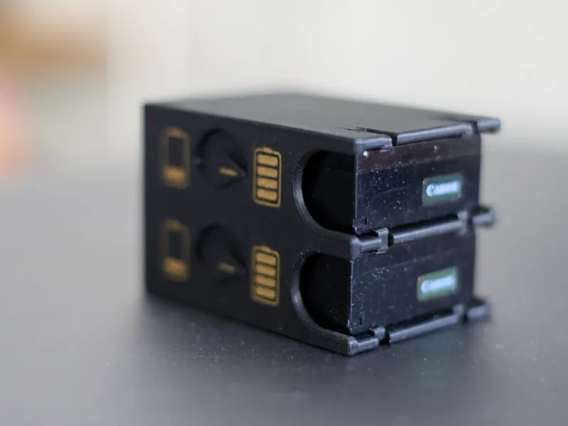 Canon LP-E17 Battery Holder