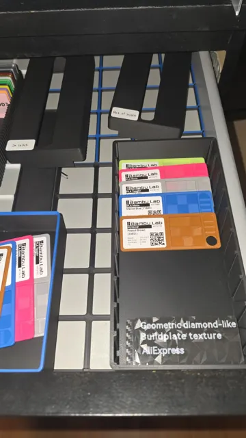 Soporte: Gridfinity flip-through Swatch Holder — vista de referencia 2