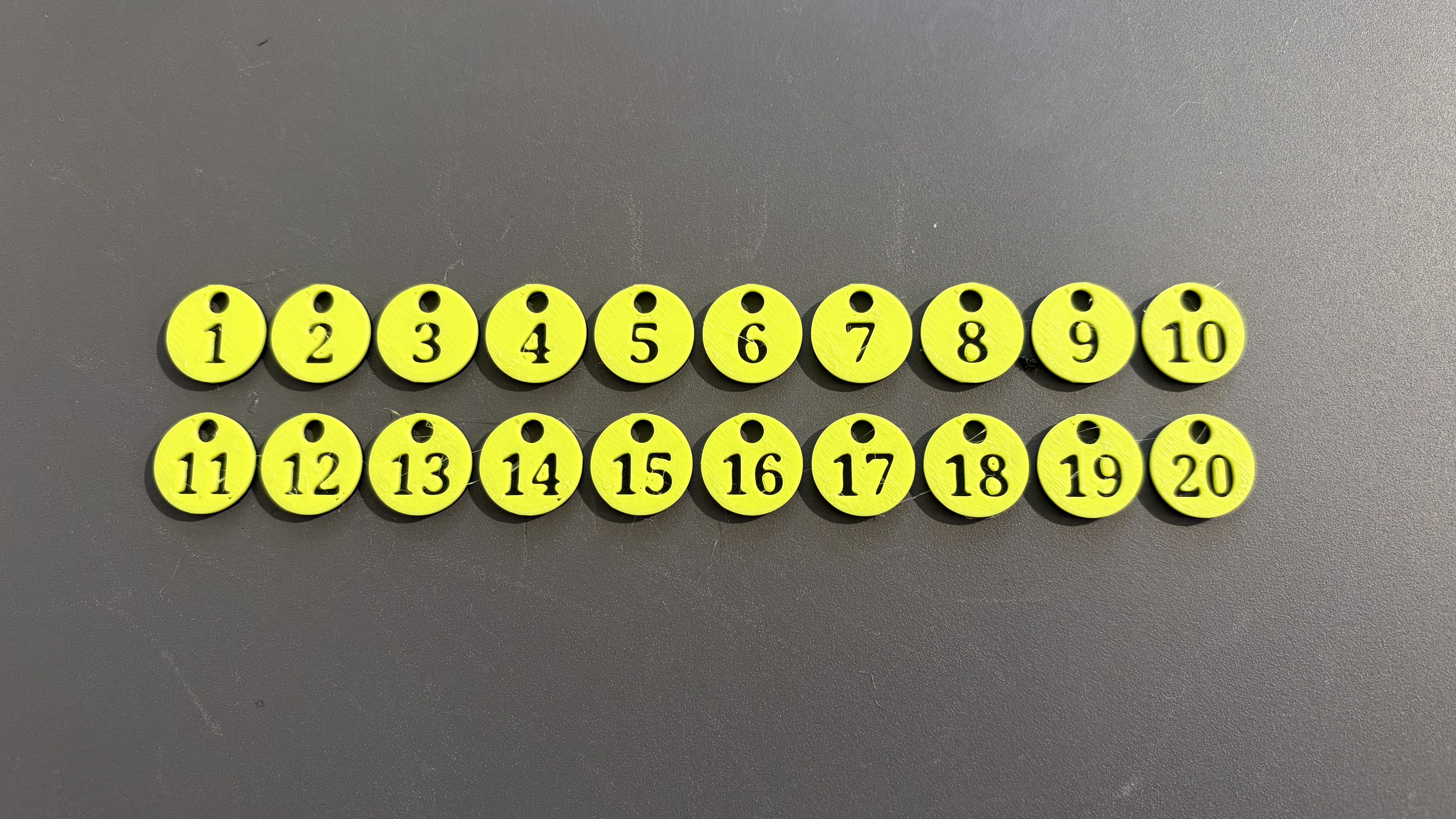 Miniatura 2 do modelo 3D Numbered Stitch Markers