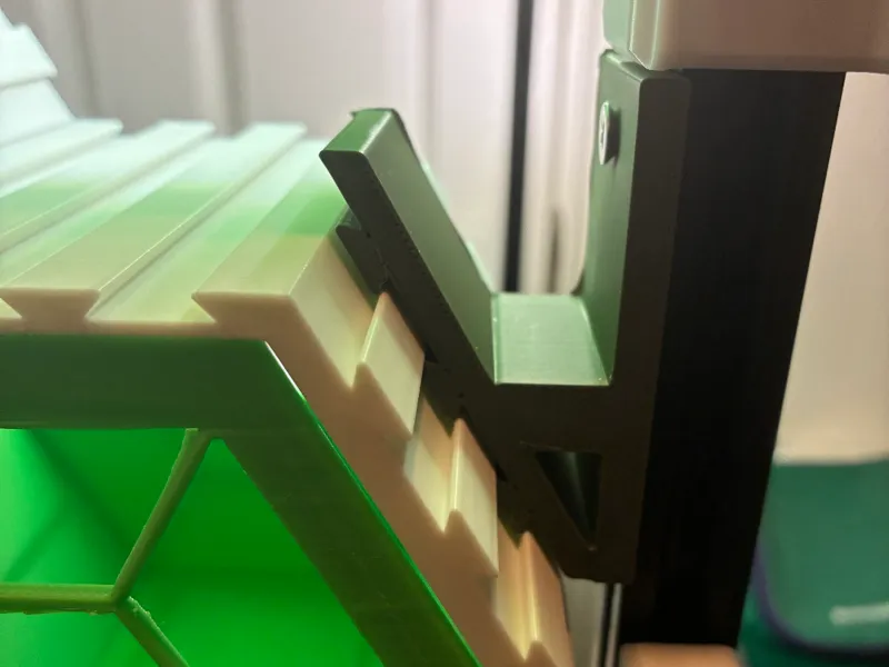 Anchor for hexagon interlocking drawer for Al rail