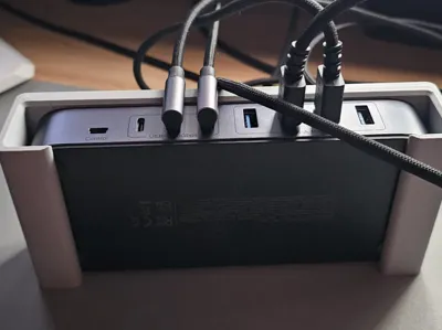 UGREEN 2 In 7 Out Switch 2 PC under Desk Mount