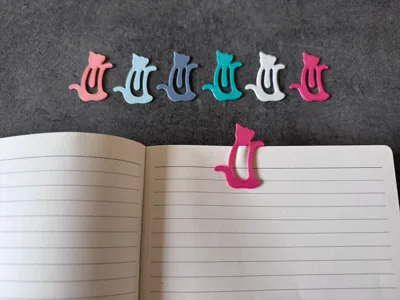 Cat paperclip