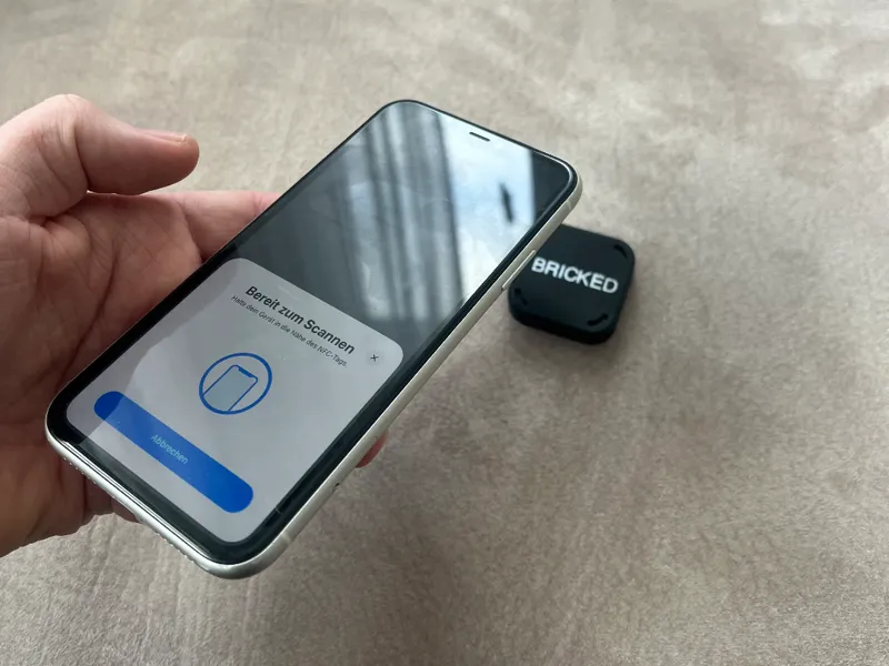 Bricked: NFC Tag with Magnet 