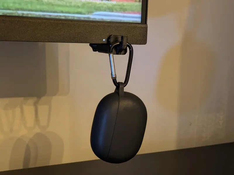 Monitor hook