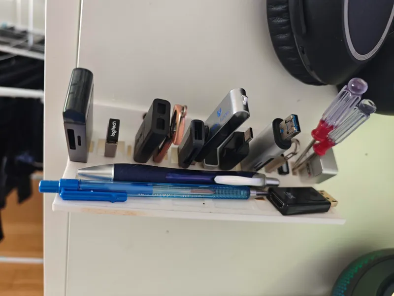 USB A and USB C wall mount holder