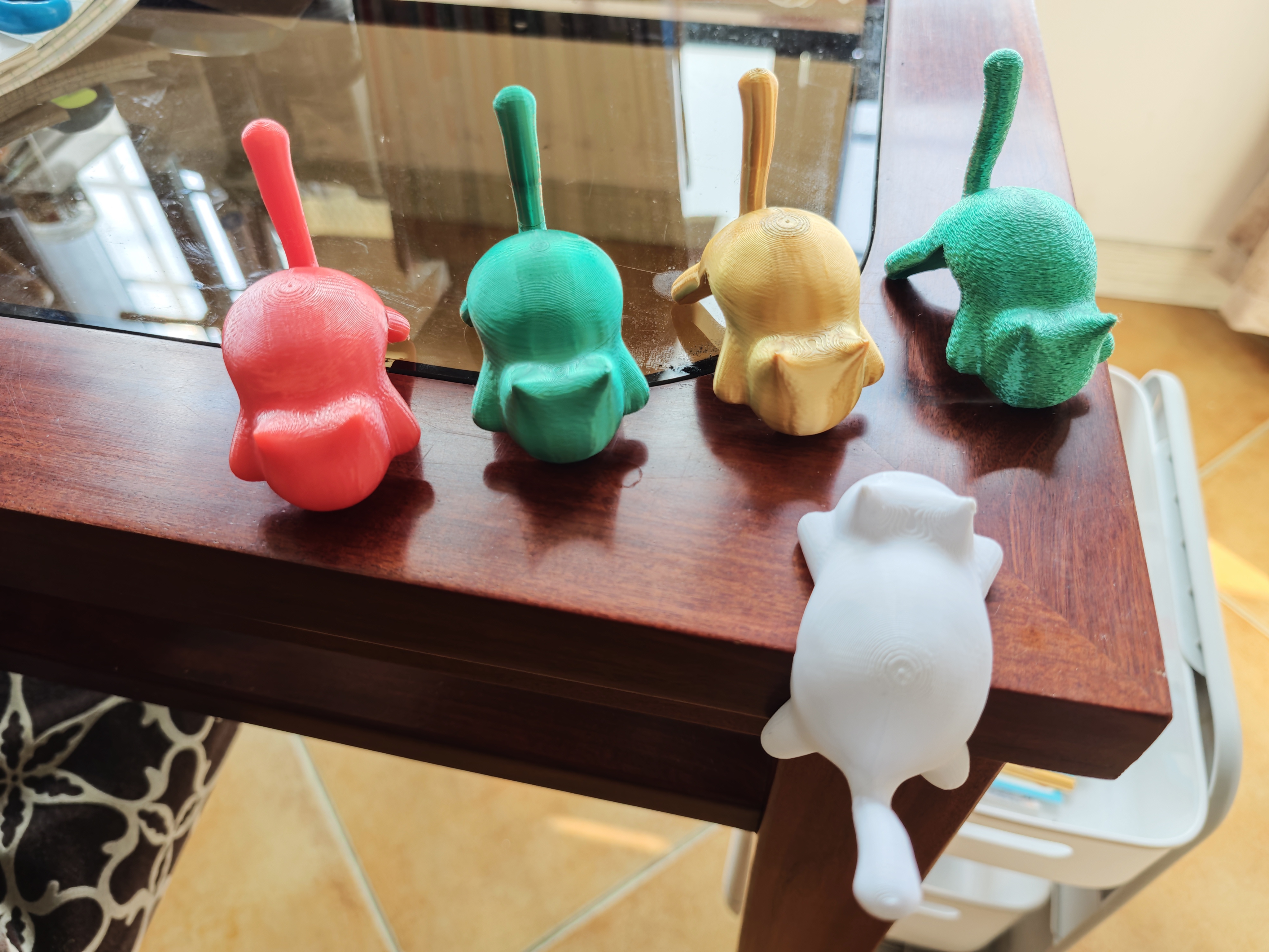 Miniatura 1 do modelo 3D 挂钩 桌面挂钩  猫猫课桌挂钩