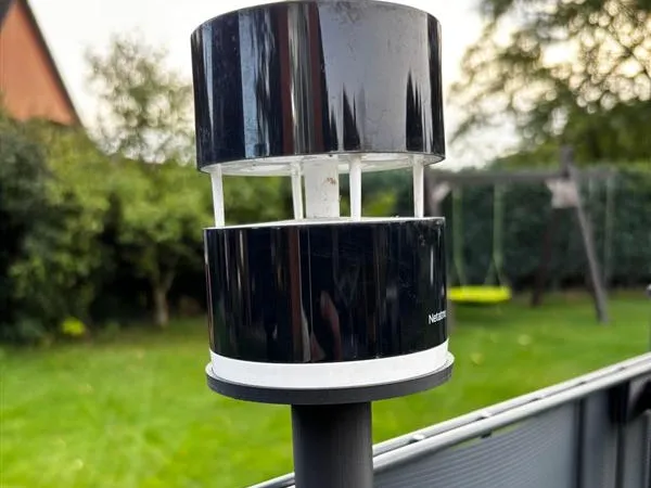 Halter für Windmesser des Netatmo Systems.