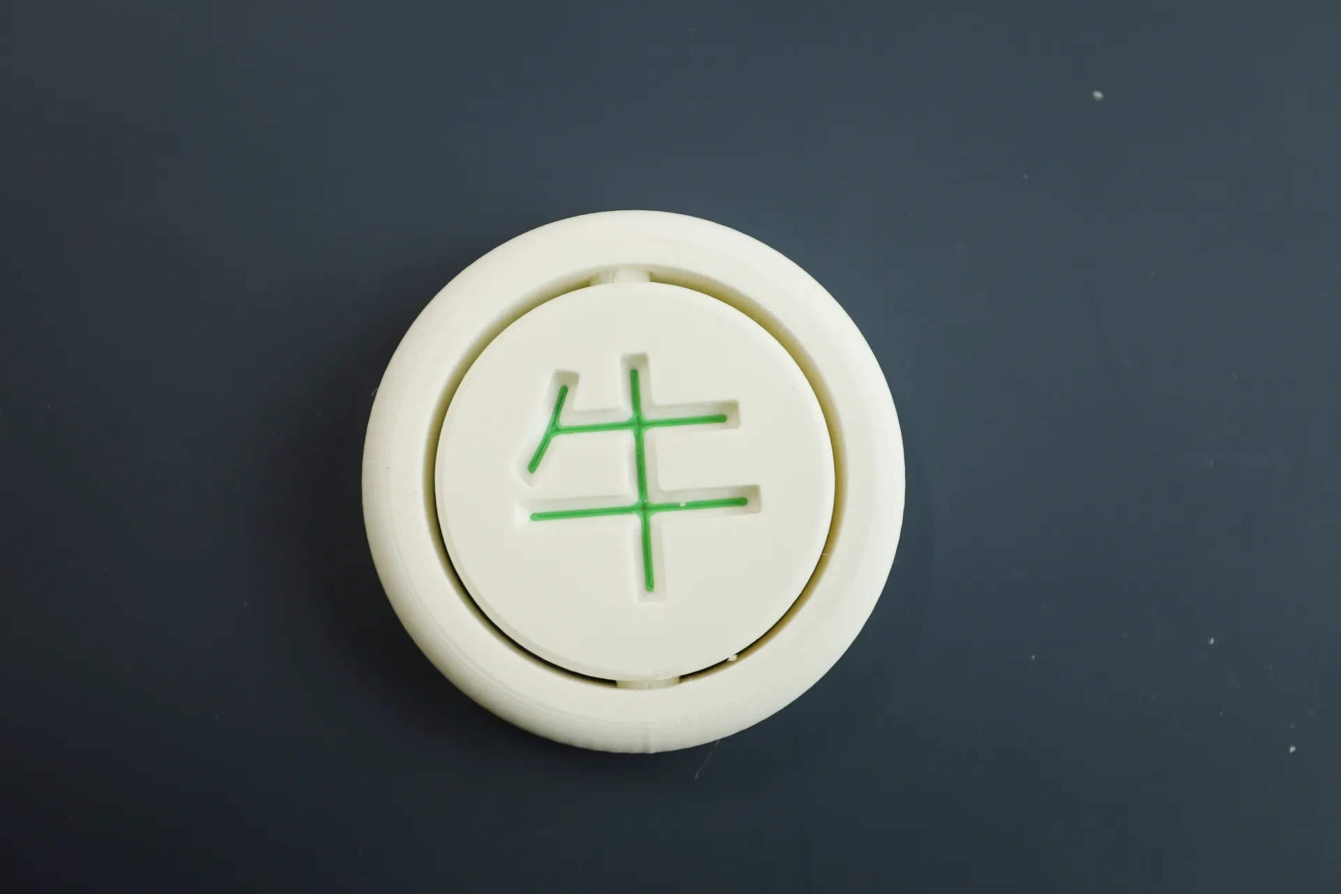 Miniatura 1 do modelo 3D 牛马旋转陀螺转盘解压玩具（一体打印30分钟）