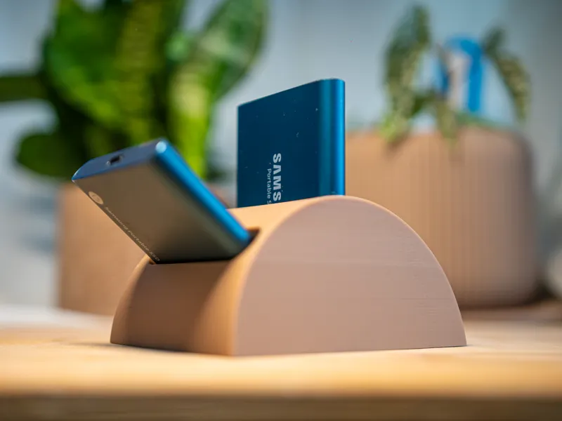 Practical Stand for 3 Samsung T5 SSDs