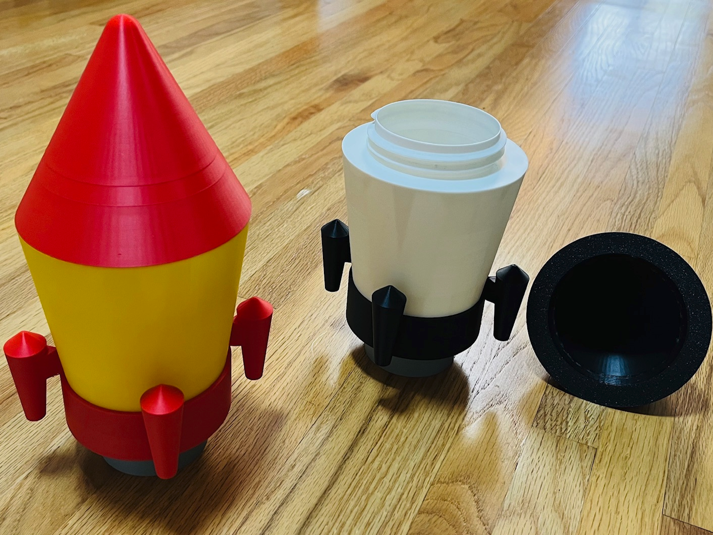 Rocket Ship with Removable Top