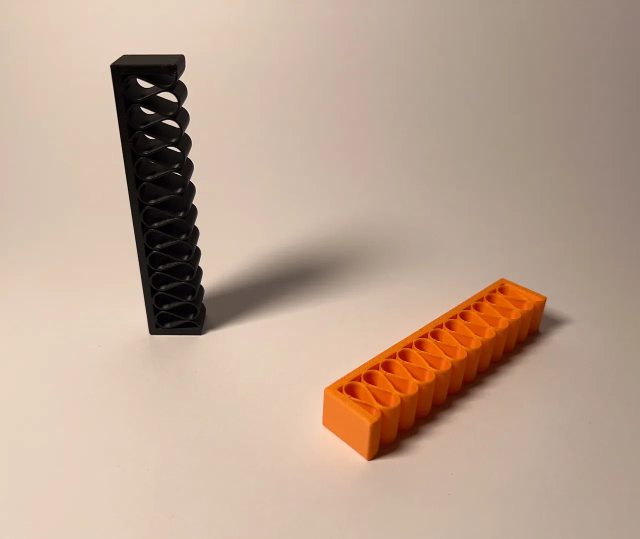 universal cable holder V1 view 4