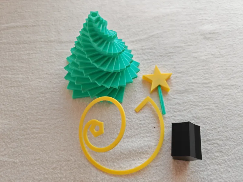 Spiral Christmas Tree by pikafoop