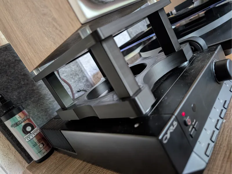 Desk Stand for Studio Monitors/Speakers