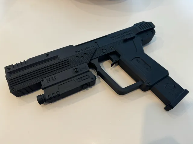 Semi-Firing M6C SOCOM // Halo 3 ODST
