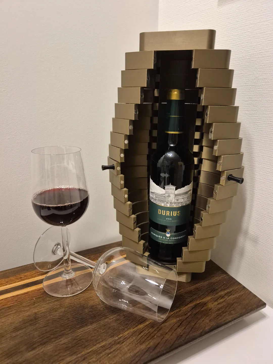 Folding door wine box view 3