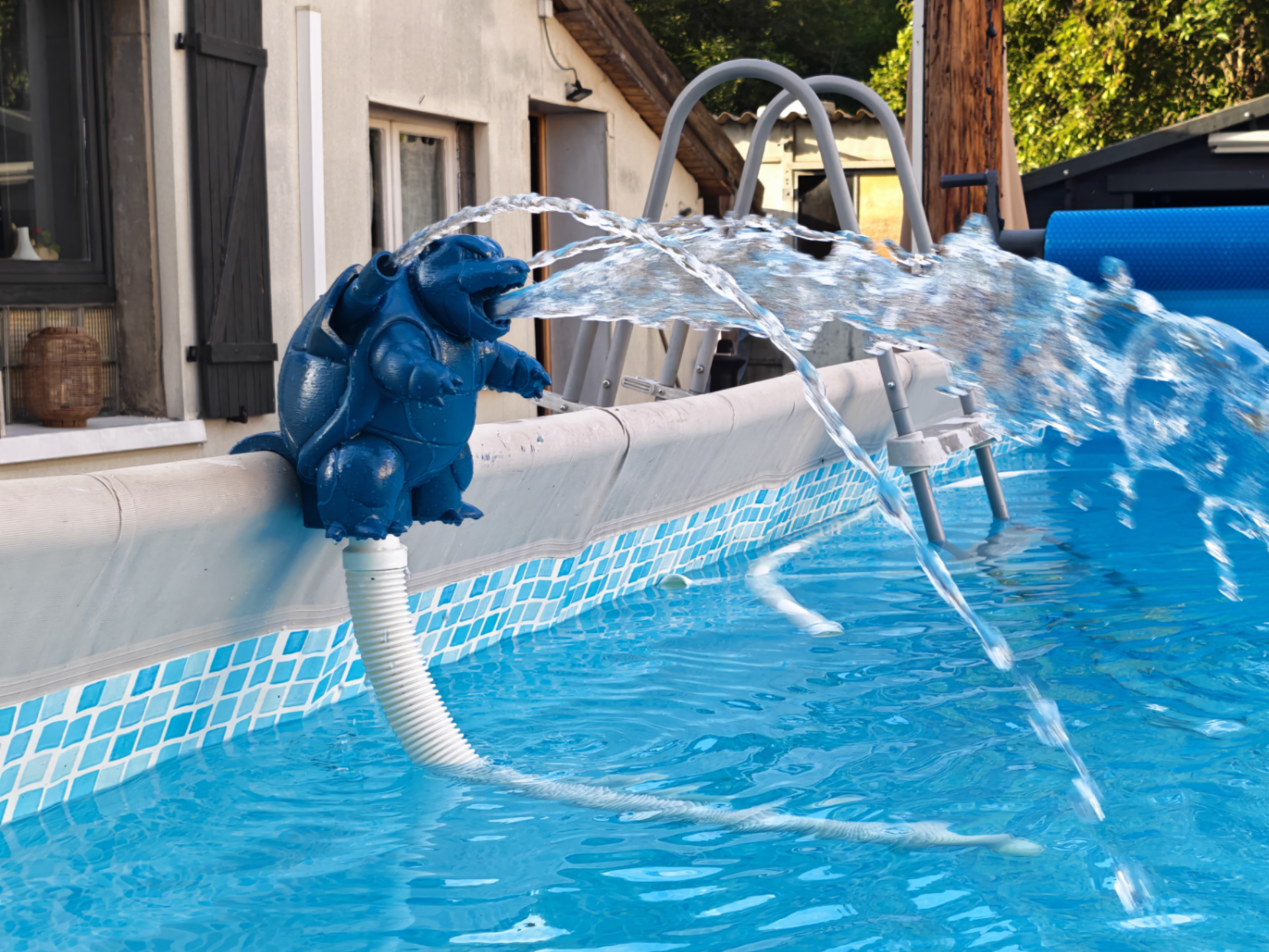Blastoise Water Fountain jet for tubular Pools