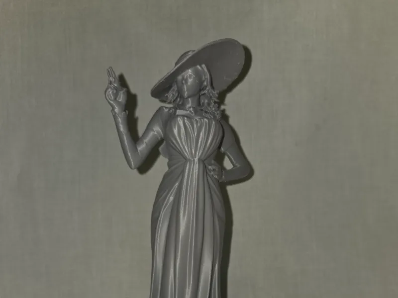 Grace Ashcroft Lady Dimitrescu