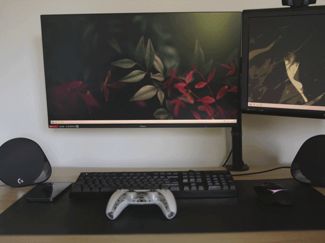 Controller monitor stand • Minimalist