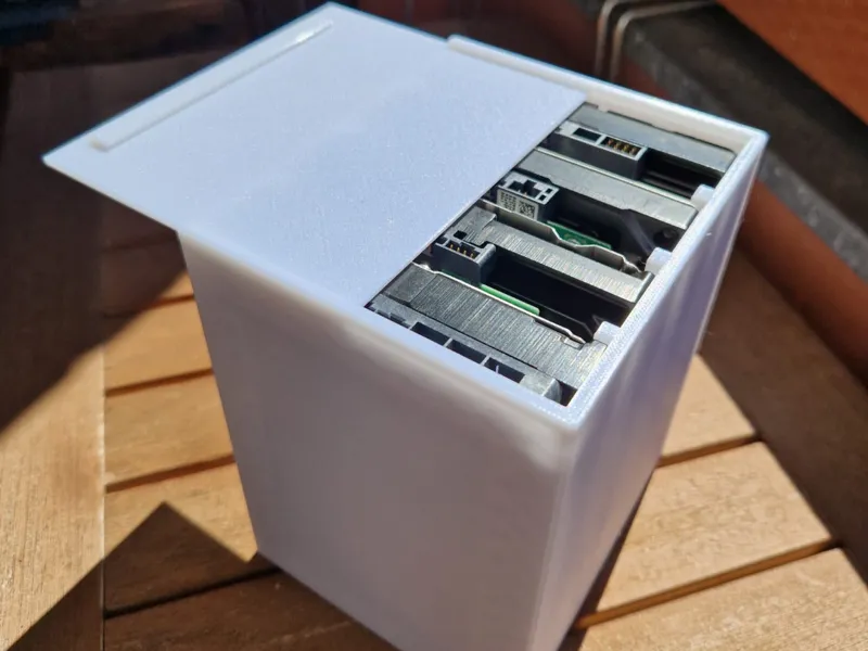 4 Bay 3.5" HDD storage box