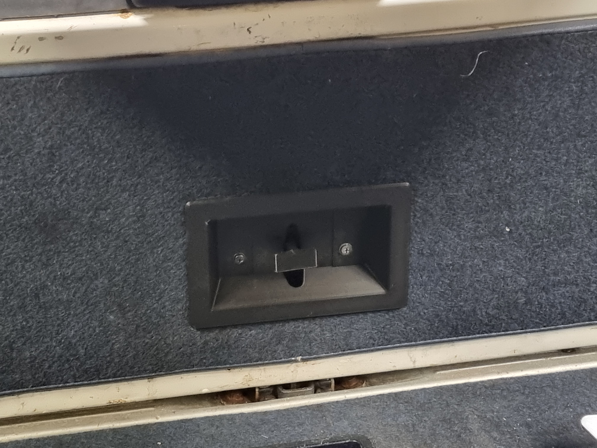 Volvo 245 Interior Tailgate Handle plastic cover