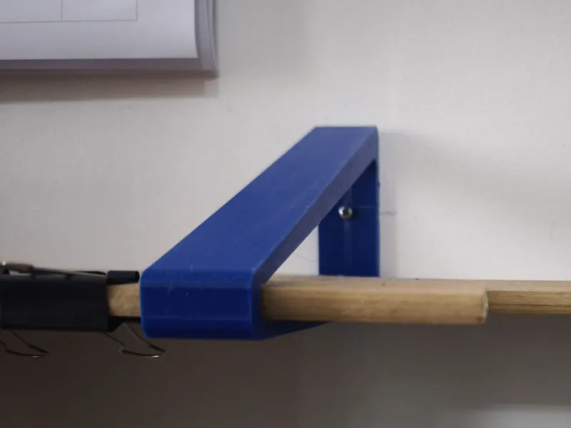 Escuadra para estantería