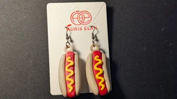 Pendientes: NYC Hot Dog Glizzy Earrings — vista de referencia 4