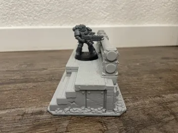 Escenografía en miniatura: Industrial Walk – Elevated Tactical Platform — vista de referencia 5