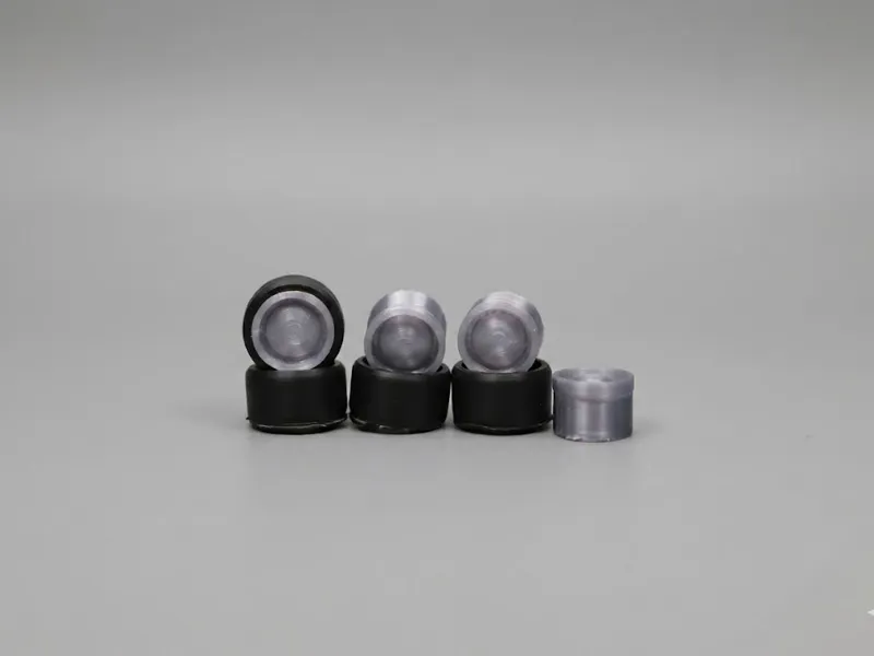 lot de jantes et pneu 1/64 baby moon