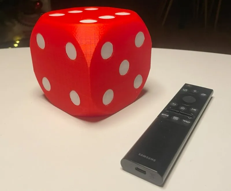 Big dice, dots can be printed separately