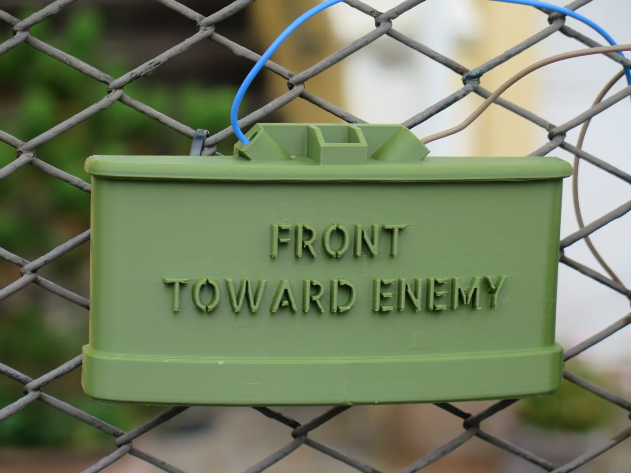 Claymore Doorbell prank decoration view 3
