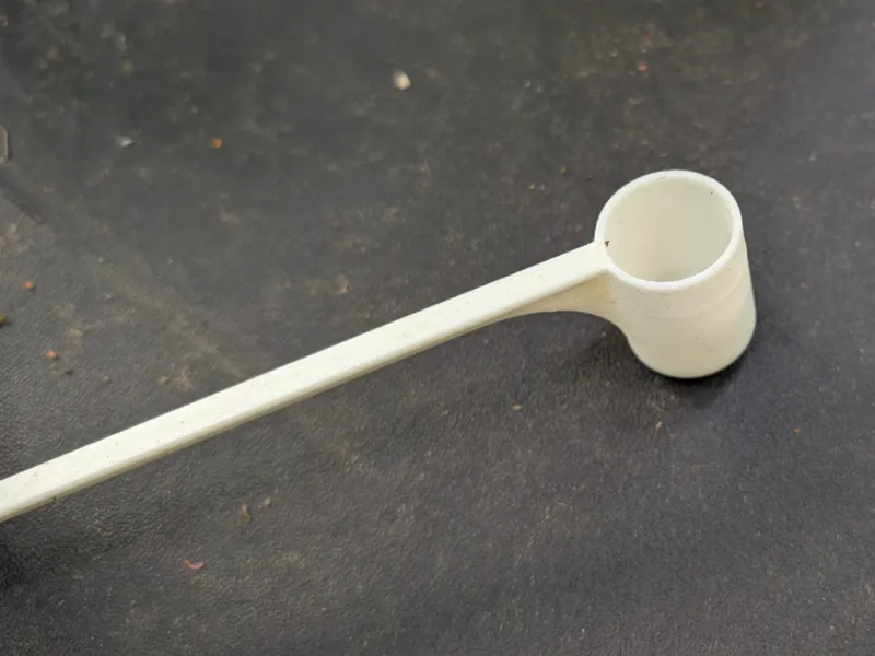 Quarter Ounce Long Handle Chlorine Scoop